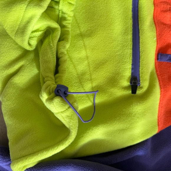 MASSIVE OUTDOOR HOODIE - Picture 4 of 5